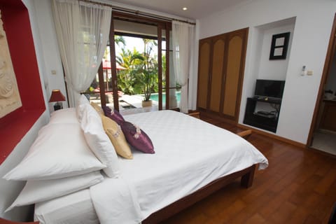 TV and multimedia, Balcony/Terrace, Decorative detail, Bedroom