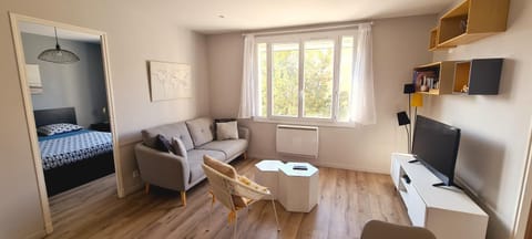 Communal lounge/ TV room, TV and multimedia