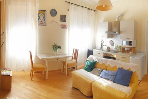 Kitchen or kitchenette, Living room, Dining area