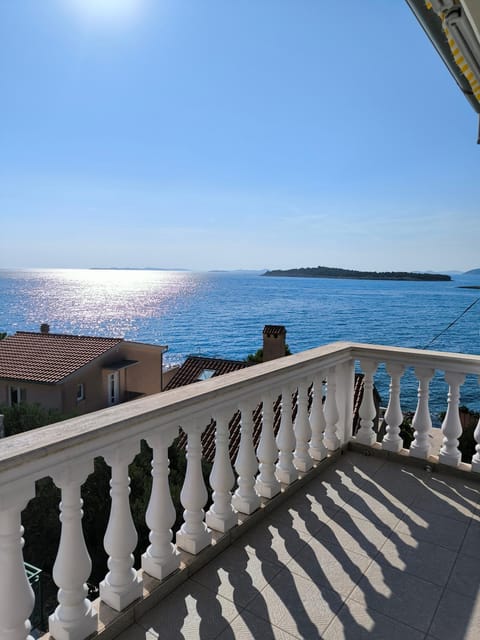 Apartmani Suton Bed and Breakfast in Šibenik-Knin County, Croatia