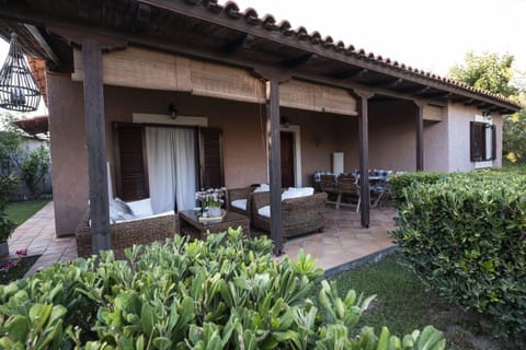 Patio, Garden, Seating area