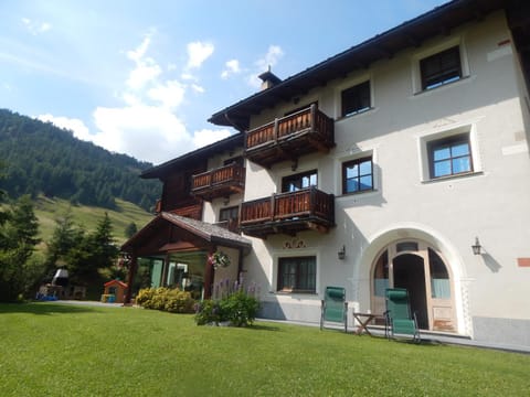 Property building, Garden