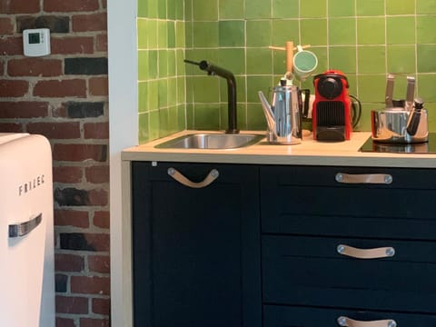 Coffee/tea facilities, Kitchen or kitchenette