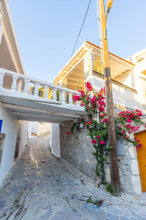 Property building, Balcony/Terrace