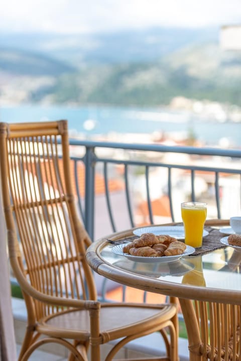 Balcony/Terrace, City view, Sea view