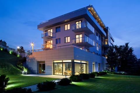 Property building, Garden
