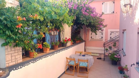 Patio, Balcony/Terrace