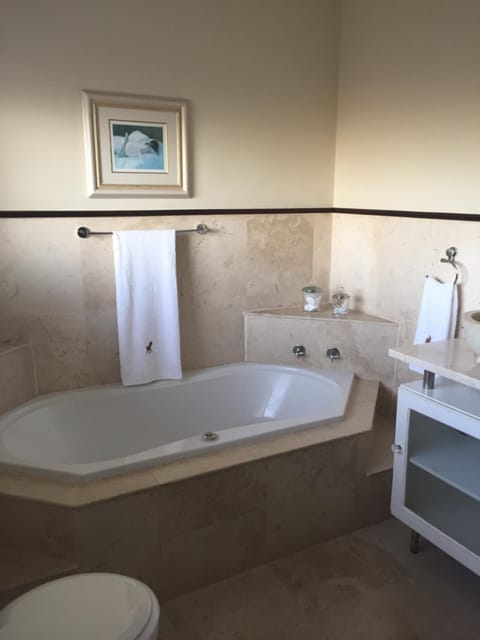 Roman Retreat Bed and Breakfast in Cape Town