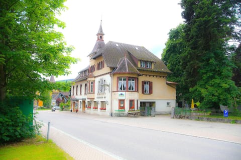 Property building, Day
