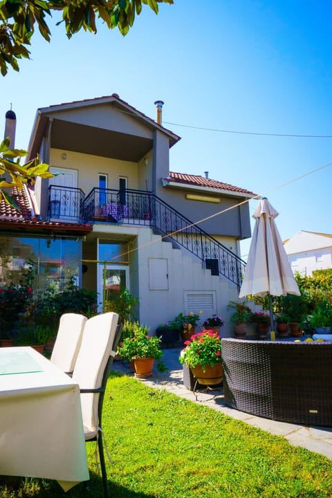 Property building, Patio, Garden, Garden view