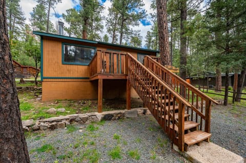 Roadrunner - Cozy Cabin - Whirlpool and Hot Tub Cabin in Ruidoso