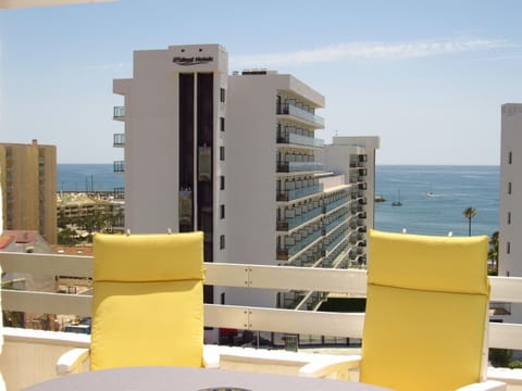 View (from property/room), Balcony/Terrace, Evening entertainment, Sea view