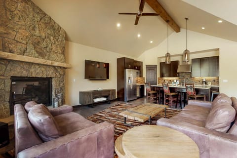 Ogren Overlook House in Keystone