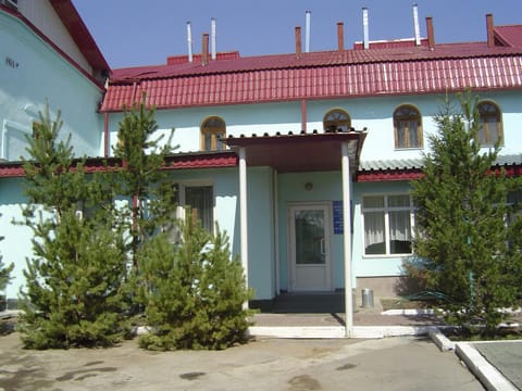 Facade/entrance, Day
