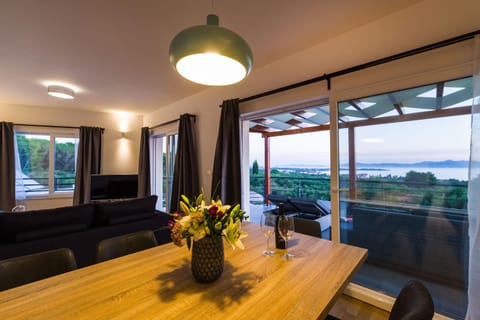 Living room, Seating area, Dining area, Sea view