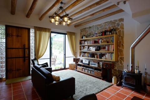 Living room, Internal: Not applicable to any particular room