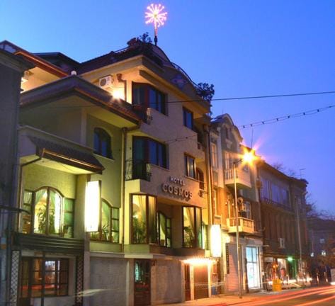 Property building, Location