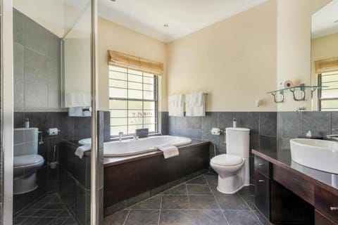 Entabeni Guest House Bed and Breakfast in Camps Bay