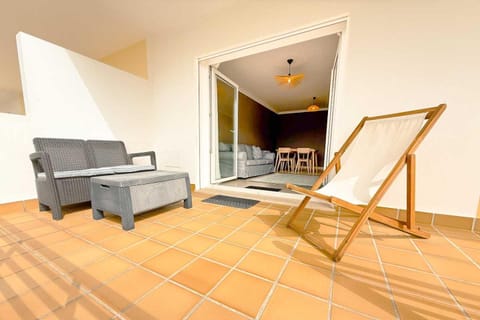 Patio, sunbed