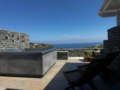 Natural landscape, Hot Tub, View (from property/room), Balcony/Terrace