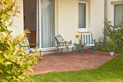 Patio, Balcony/Terrace, Garden view