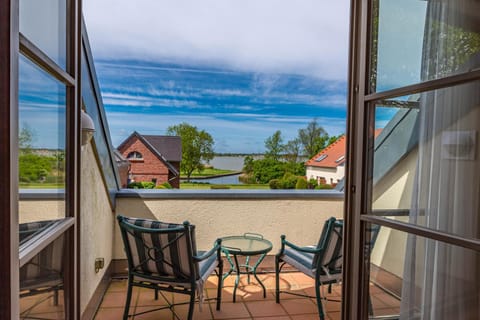 View (from property/room), Balcony/Terrace, Sea view