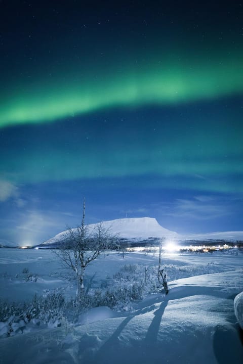 Nearby landmark, Natural landscape