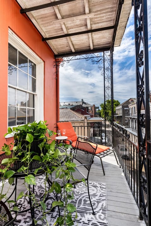 Balcony/Terrace, City view