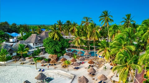 Bird's eye view, Swimming pool