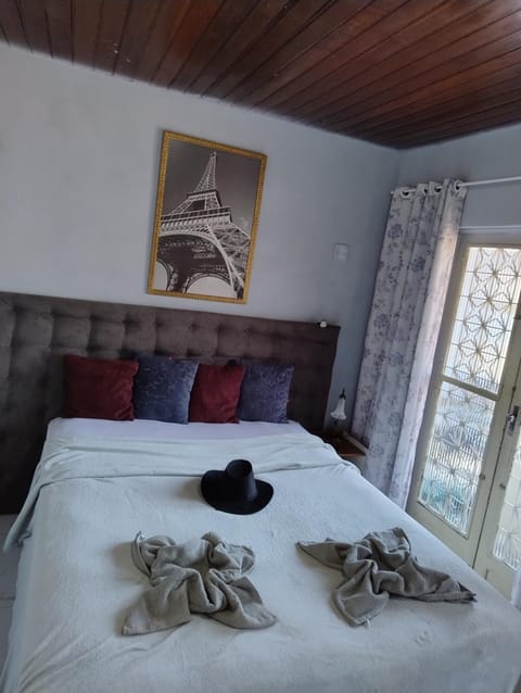Bed, Balcony/Terrace, Photo of the whole room, Bedroom