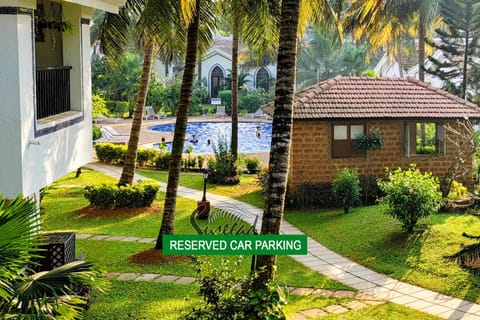 Natural landscape, Garden, Garden view, Swimming pool, Swimming pool