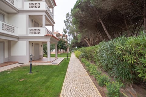 Stunning Caravelas Apartment House in Amoreira