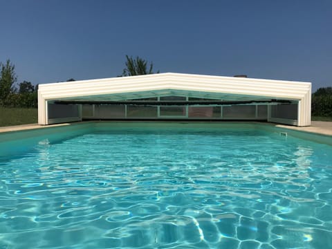 Swimming pool, Swimming pool