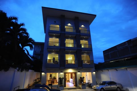 Facade/entrance, Bird's eye view