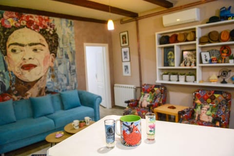 Living room, Decorative detail, Seating area