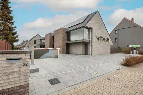 Property building, Day, Street view