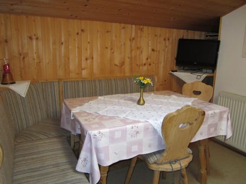 Ferienwohnungen Haus Schett Bed and Breakfast in Lienz