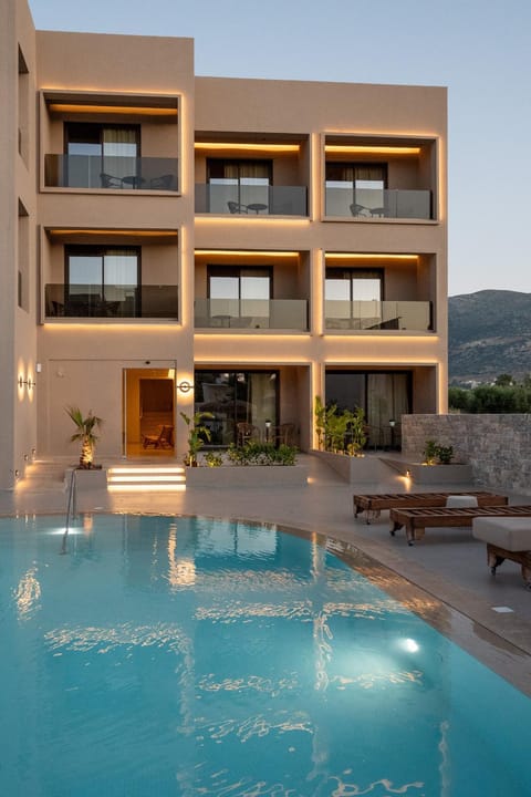 Property building, Swimming pool