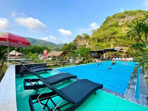 Swimming pool