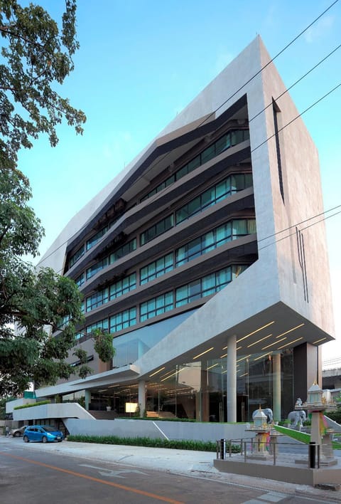 Property building, Day, Parking