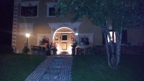 Property building, Facade/entrance