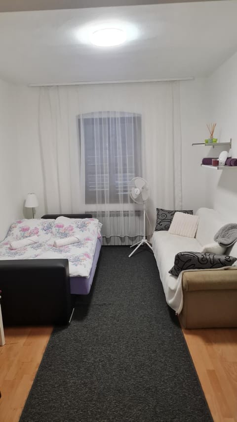 Living room, Bedroom, fireplace