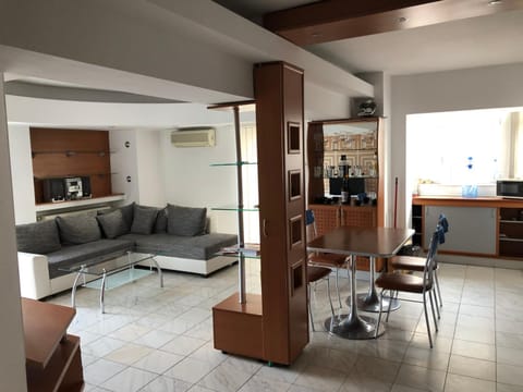 Lounge or bar