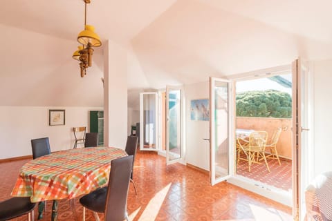 Attico spazioso e con Vista, Levanto Apartment in Levanto