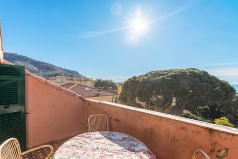 Attico spazioso e con Vista, Levanto Apartment in Levanto