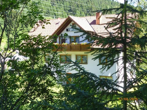 Landgasthaus Gemsennest Bed and Breakfast in Hinterzarten