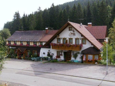 Landgasthaus Gemsennest Bed and Breakfast in Hinterzarten