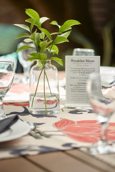Garden, Seating area, Breakfast