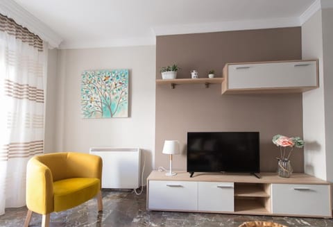 Communal lounge/ TV room, TV and multimedia, Living room, Seating area
