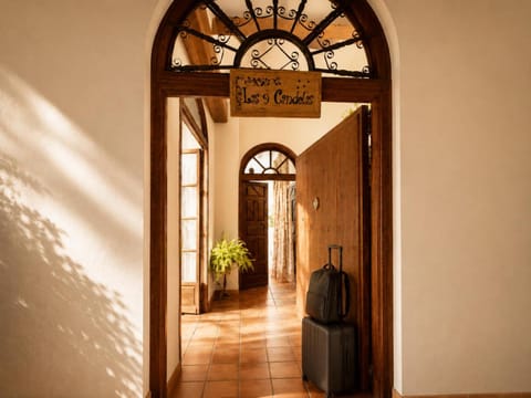 Property building, Lobby or reception, Decorative detail, On site, Street view, Quiet street view, Facility for disabled guests